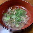 牛肉の旨味を閉じ込めた牛吸い。肉うどんにもぴったり